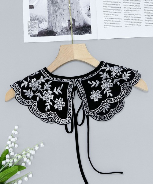 LA VORAGINE(ラ ヴォラジネ)の「レース レトロ花柄 刺繍 つけ襟【マルチウェイ】(マフラー・レディース・Black/White・M)」の11枚目の写真