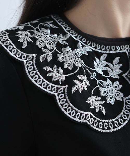 LA VORAGINE(ラ ヴォラジネ)の「レース レトロ花柄 刺繍 つけ襟【マルチウェイ】(マフラー・レディース・Black/White・M)」の4枚目の写真
