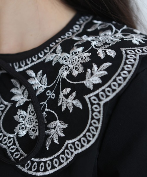 LA VORAGINE(ラ ヴォラジネ)の「レース レトロ花柄 刺繍 つけ襟【マルチウェイ】(マフラー・レディース・Black/White・M)」の5枚目の写真