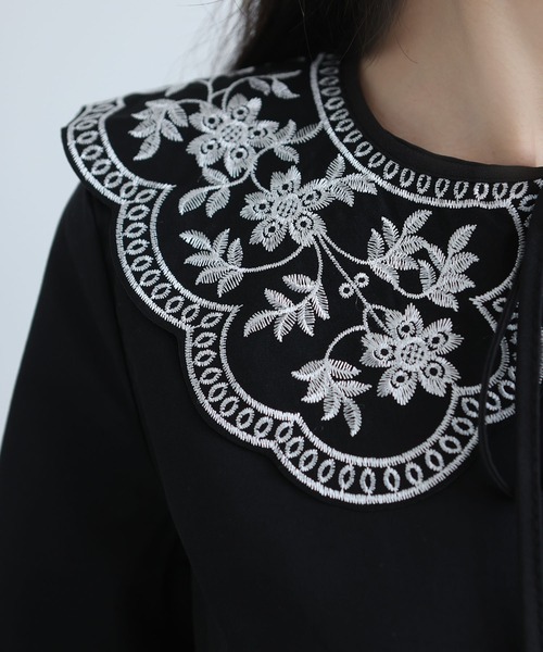 LA VORAGINE(ラ ヴォラジネ)の「レース レトロ花柄 刺繍 つけ襟【マルチウェイ】(マフラー・レディース・Black/White・M)」の6枚目の写真