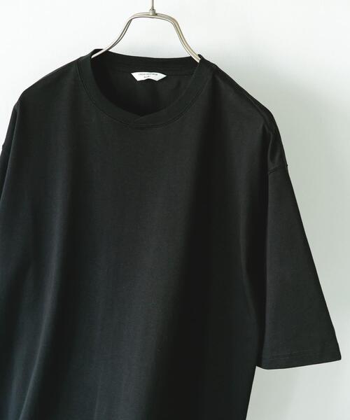 URBAN RESEARCH DOORS(アーバンリサーチドアーズ)の「『速乾/接触冷感/UVカット』Sorona ラウンドカラーショートスリーブTシャツ(Tシャツ/カットソー・メンズ・ライトグレー/ボルドー/ブラック・LARGE/MEDIUM)」の2枚目の写真