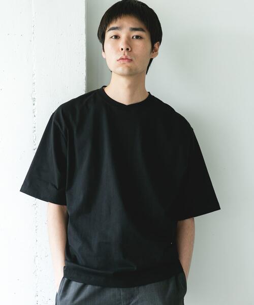 URBAN RESEARCH DOORS(アーバンリサーチドアーズ)の「『速乾/接触冷感/UVカット』Sorona ラウンドカラーショートスリーブTシャツ(Tシャツ/カットソー・メンズ・ライトグレー/ボルドー/ブラック・LARGE/MEDIUM)」の6枚目の写真
