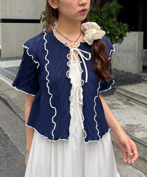 w closet(ダブルクローゼット)の「半袖配色ボレロカーデ 夏服(カーディガン/ボレロ・レディース・ネイビー/ピンク/オフホワイト/ブルー・FREE)」の2枚目の写真