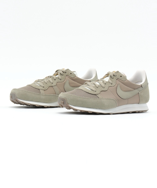 NIKE（ナイキ）の「【NIKE/ナイキ】　チャレンジャー（スニーカー・メンズ・ベージュ/ブラック/ネイビー・28/27/26）」の3枚目の写真