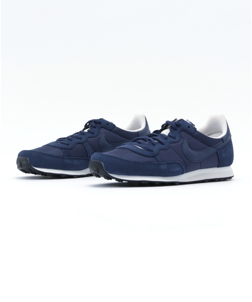 NIKE（ナイキ）の「【NIKE/ナイキ】　チャレンジャー（スニーカー・メンズ・ベージュ/ブラック/ネイビー・28/27/26）」の4枚目の写真