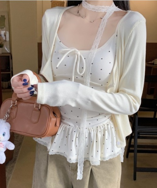 MASHIRO（マシロ）の「【MASHIRO】レースチョーカー付きドット柄キャミトップ(MA/EK165)（キャミソール・レディース・ブラック/ホワイト・FREE）」の4枚目の写真