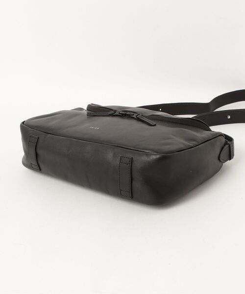YArKA（ヤーカ）の「【YArKA/ヤーカ】real leather round zip shoulder bag [tdht7] / ラウンドzipショルダーバッグ（ショルダーバッグ・レディース・ブラック・FREE）」の21枚目の写真