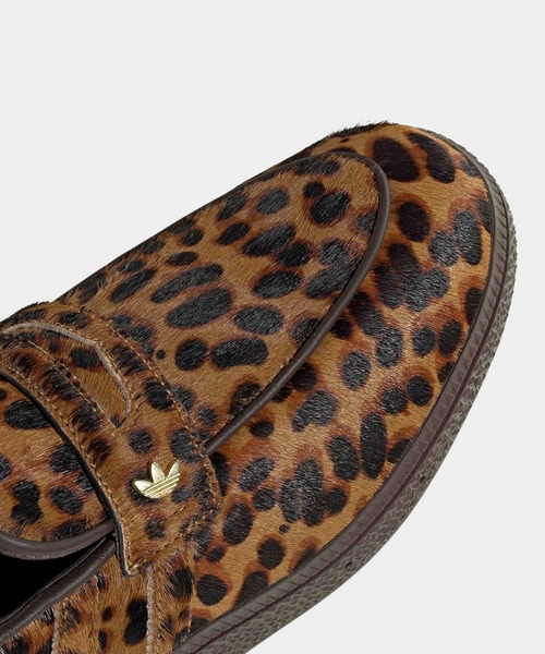 SALON adam et rope'(サロン アダム エ ロペ)の「【adidas(アディダス)】HANDBALL SPEZIAL LOAFER / ハンドボール スペツィアル ローファー(スニーカー・レディース・ベージュ系その他・25/24.5/23.5/22.5)」の4枚目の写真