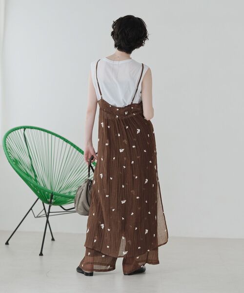 Green Parks(グリーンパークス)の「花柄刺繍ワイドパンツ(その他パンツ・レディース・アイボリー/ブラウン・FREE)」の9枚目の写真