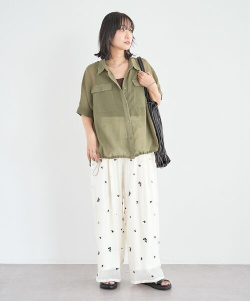 Green Parks(グリーンパークス)の「花柄刺繍ワイドパンツ(その他パンツ・レディース・アイボリー/ブラウン・FREE)」の11枚目の写真