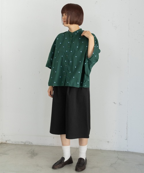 POU DOU DOU(プードゥドゥ)の「ドット刺繍ポンチョブラウス(シャツ/ブラウス・レディース・キナリ/ダークブラウン/ダークグリーン・3)」の21枚目の写真