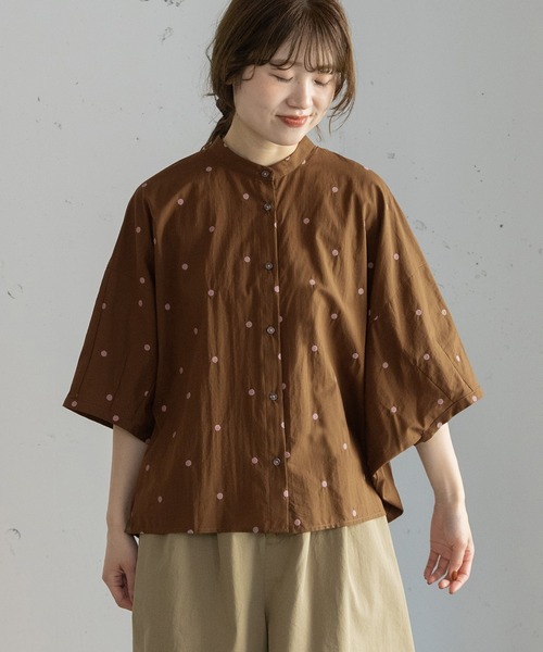 POU DOU DOU(プードゥドゥ)の「ドット刺繍ポンチョブラウス(シャツ/ブラウス・レディース・キナリ/ダークブラウン/ダークグリーン・3)」の8枚目の写真