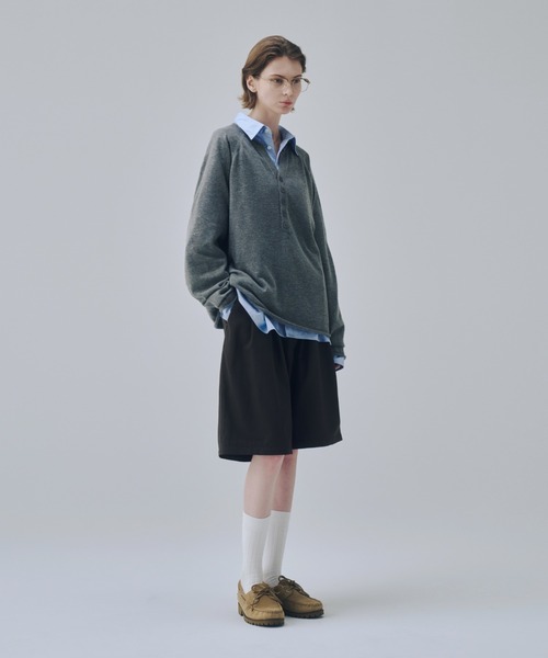 soerte(ソエルテ)の「Wool Blend Rolled Edge Henley Neck Knit / ウールブレンドヘンリーネックニット(ニット/セーター・メンズ・レッド/グレー/ブラウン/ブラック・3/1/2)」の13枚目の写真