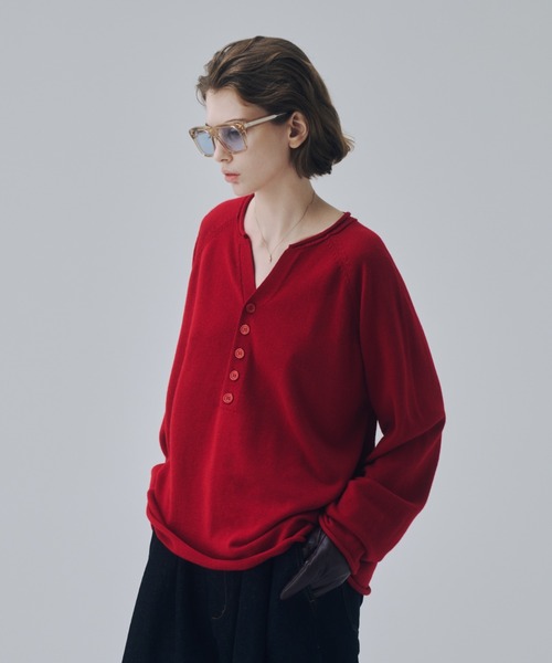 soerte(ソエルテ)の「Wool Blend Rolled Edge Henley Neck Knit / ウールブレンドヘンリーネックニット(ニット/セーター・メンズ・レッド/グレー/ブラウン/ブラック・3/1/2)」の16枚目の写真