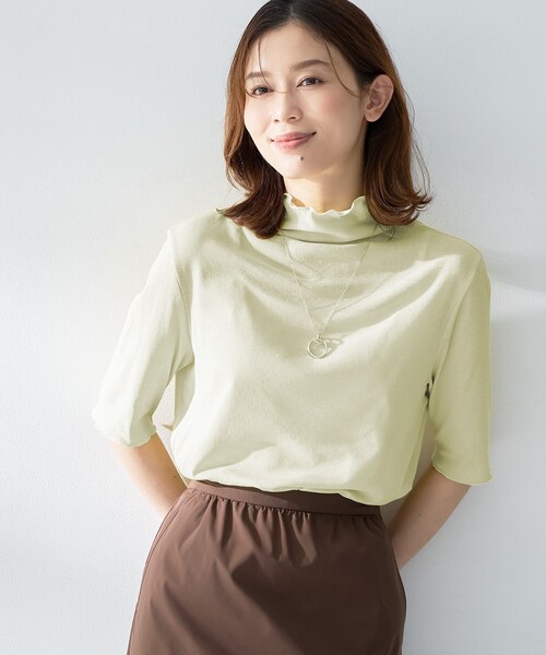 UNTITLED(アンタイトル)の「シアーテレコハイネックトップス(Tシャツ/カットソー・レディース・サックスブルー/オフホワイト/ブラック/ライトイエロー系/ピンク/ライトグリーン/チャコールグレー・02/04/48/50/00/44)」の4枚目の写真