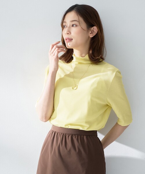 UNTITLED(アンタイトル)の「シアーテレコハイネックトップス(Tシャツ/カットソー・レディース・サックスブルー/オフホワイト/ブラック/ライトイエロー系/ピンク/ライトグリーン/チャコールグレー・02/04/48/50/00/44)」の17枚目の写真