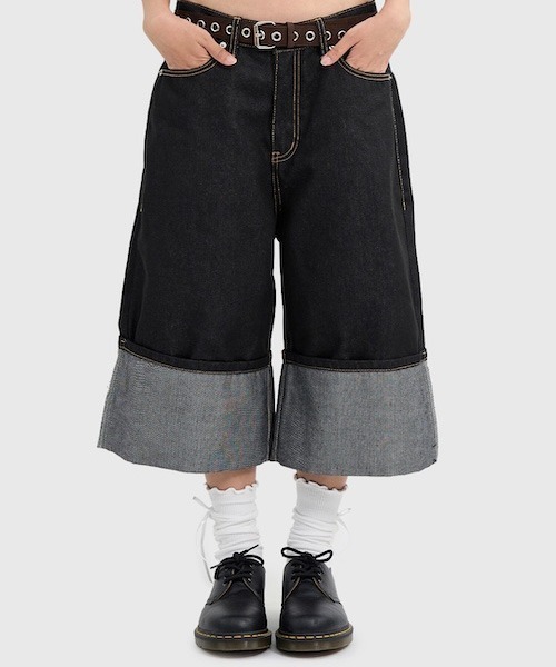 raucohouse(ラウコハウス)の「ロールアップワイドデニムハーフパンツバミューダパンツ(デニムパンツ・レディース・ブラック・M/S)」の10枚目の写真
