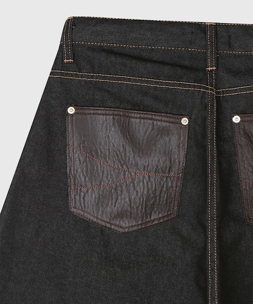 raucohouse(ラウコハウス)の「ロールアップワイドデニムハーフパンツバミューダパンツ(デニムパンツ・レディース・ブラック・M/S)」の6枚目の写真