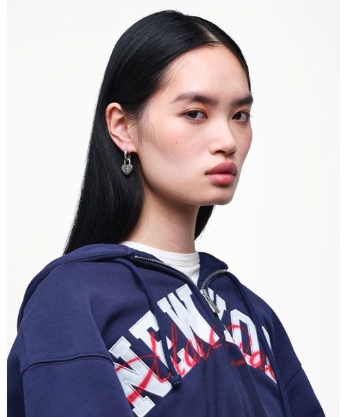 MARC JACOBS（マークジェイコブス）の「HEART PADLOCK EARRINGS/ハート パドロック ピアス（ピアス（両耳用）・レディース・シルバー/アンティークゴールド・ONE SIZE）」の3枚目の写真