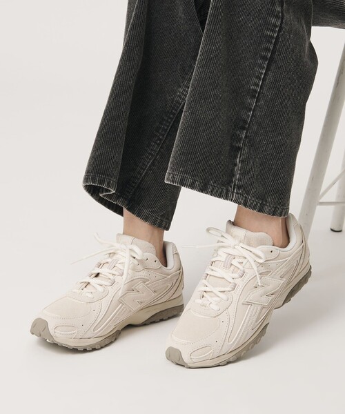 New Balance｜ニューバランス（レディース）のスニーカー（ベージュ系