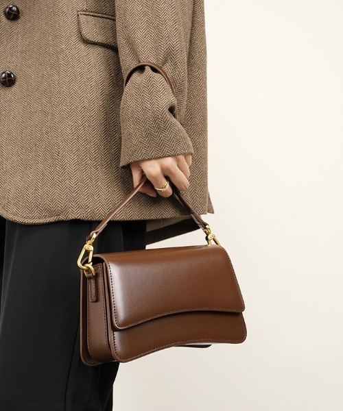 NiiNa(ニーナ)の「【 NiiNa / ニーナ 】高品質レザー2wayスリムシルエットショルダーバッグ(ショルダーバッグ・レディース・レッド・FREE)」の4枚目の写真