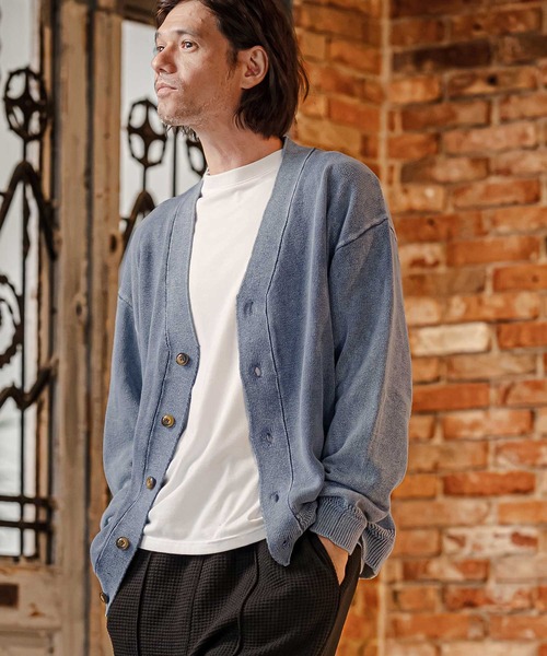 CAMBIO(カンビオ)の「mcg3866-Faded Wash V Neck Knit Cardigan ニットカーディガン(PF-262-015)(カーディガン/ボレロ・メンズ・ブラック/ブルー/マスタード/グレイッシュベージュ・M/L)」の3枚目の写真