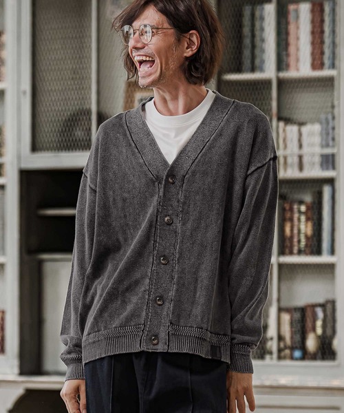 CAMBIO(カンビオ)の「mcg3866-Faded Wash V Neck Knit Cardigan ニットカーディガン(PF-262-015)(カーディガン/ボレロ・メンズ・ブラック/ブルー/マスタード/グレイッシュベージュ・M/L)」の5枚目の写真