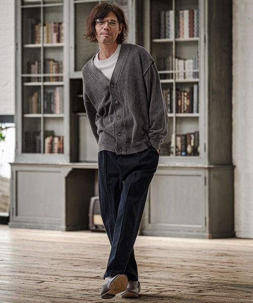 CAMBIO(カンビオ)の「mcg3866-Faded Wash V Neck Knit Cardigan ニットカーディガン(PF-262-015)(カーディガン/ボレロ・メンズ・ブラック/ブルー/マスタード/グレイッシュベージュ・M/L)」の7枚目の写真