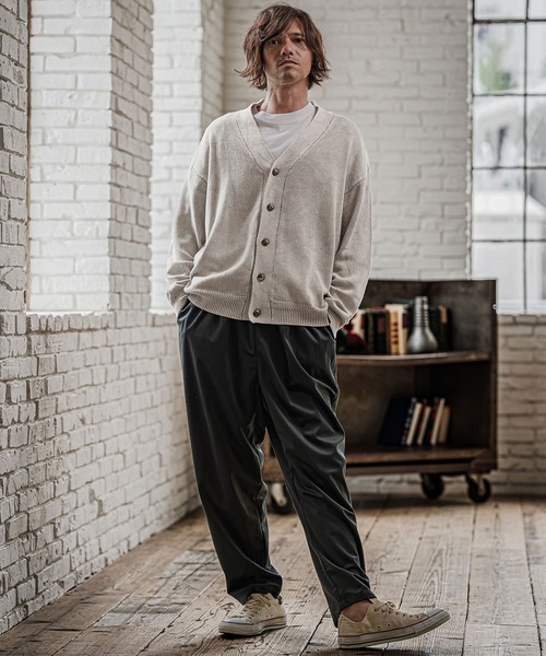 CAMBIO(カンビオ)の「mcg3866-Faded Wash V Neck Knit Cardigan ニットカーディガン(PF-262-015)(カーディガン/ボレロ・メンズ・ブラック/ブルー/マスタード/グレイッシュベージュ・M/L)」の13枚目の写真