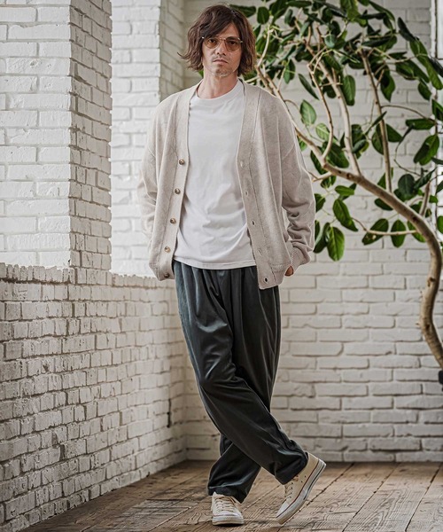 CAMBIO(カンビオ)の「mcg3866-Faded Wash V Neck Knit Cardigan ニットカーディガン(PF-262-015)(カーディガン/ボレロ・メンズ・ブラック/ブルー/マスタード/グレイッシュベージュ・M/L)」の14枚目の写真
