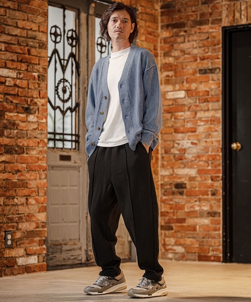 CAMBIO(カンビオ)の「mcg3866-Faded Wash V Neck Knit Cardigan ニットカーディガン(PF-262-015)(カーディガン/ボレロ・メンズ・ブラック/ブルー/マスタード/グレイッシュベージュ・M/L)」の22枚目の写真