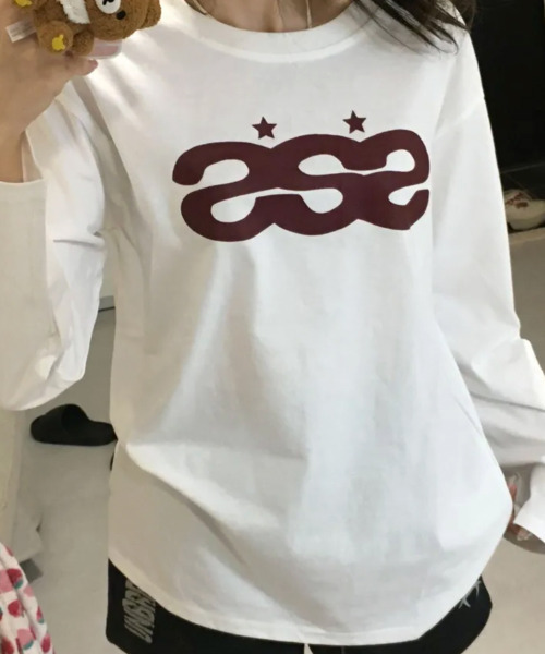 VIVID LADY(ビビッドレディー)の「SSSプリント 長袖トップス ロンT(Tシャツ/カットソー・レディース・ベージュ/ブラック/ホワイト・FREE)」の12枚目の写真