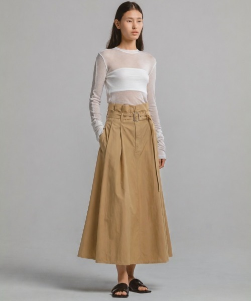 CINOH（チノ）の「TUCK BELT SKIRT（スカート・レディース・ベージュ・38）」の6枚目の写真