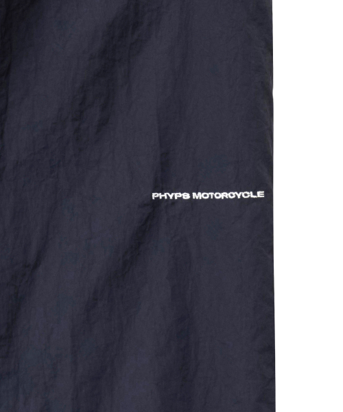 PHYPS MOTORCYCLE（フィップスモーターサイクル）の「[キムカンジ x ピップスモーターサイクル] ベーシックロゴナイロン トラックパンツ ネイビー（スウェットパンツ・メンズ・その他・SMALL/MEDIUM/LARGE/X-LARGE）」の11枚目の写真