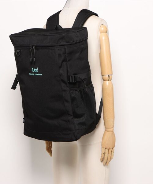 Lee(リー)の「【Lee/リー】【容量29L 撥水ポリエステル素材を使用】ボックスリュックB 大容量 通勤 通学 部活 アウトドア Dカン付き(バックパック/リュック・レディース・ホワイト/ピンク/ライトグリーン・FREE)」の4枚目の写真
