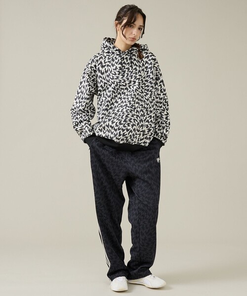 ELEY KISHIMOTO(イーリーキシモト)の「【ELEY KISHIMOTO×FILA】イーリーキシモト×フィラ スウェットフーディ / ユニセックス / SM6FBU709(パーカー・メンズ・ブラック・L/M)」の5枚目の写真