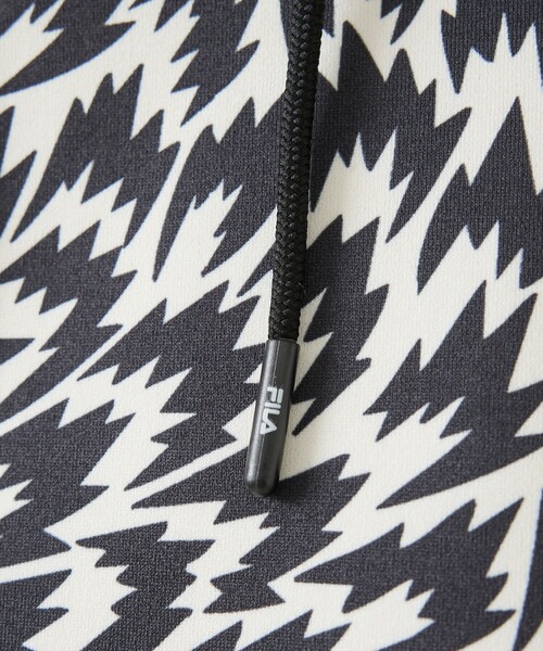 ELEY KISHIMOTO(イーリーキシモト)の「【ELEY KISHIMOTO×FILA】イーリーキシモト×フィラ スウェットフーディ / ユニセックス / SM6FBU709(パーカー・メンズ・ブラック・L/M)」の19枚目の写真
