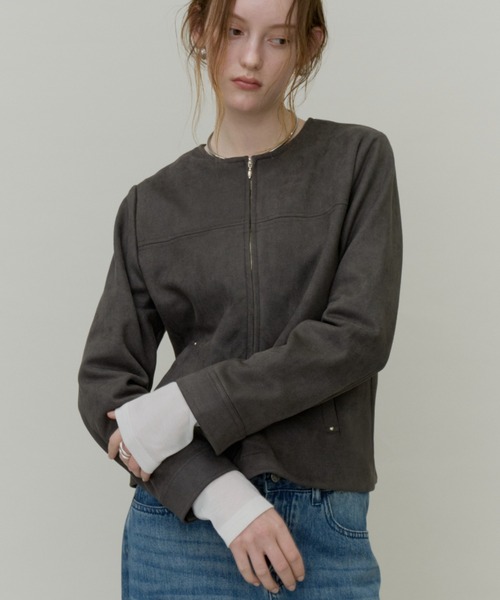 Plumel(プルメル)の「suede Like No-collar Blouson / カシメ付きスエードポンチローカラーブルゾン(ブルゾン・レディース・グレー/チャコールグレー・MEDIUM)」の14枚目の写真