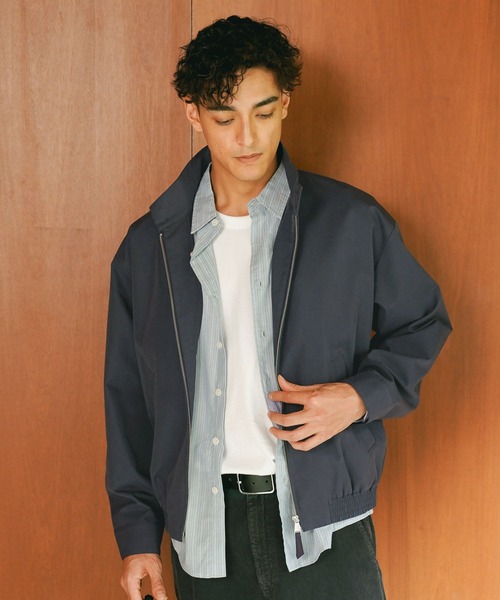 BAYFLOW(ベイフロー)の「ハリントンショートジャケット(ブルゾン・メンズ・ネイビー/ベージュ・MEDIUM/LARGE)」の2枚目の写真