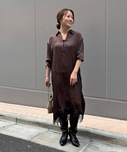 le.coeur blanc(ルクールブラン)の「フロントホックスキッパーワンピ(ワンピース・レディース・ブラウン/ブルー系その他4・38)」の1枚目の写真