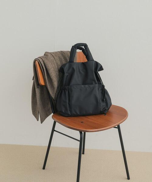 URBAN RESEARCH DOORS(アーバンリサーチドアーズ)の「ナイロンドロストトートバッグ(トートバッグ・レディース・ブラック/カーキ・-)」の1枚目の写真