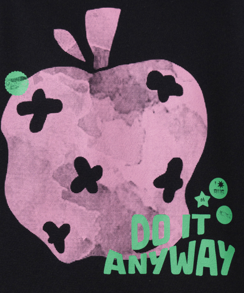 MOZMOZ(モズモズ)の「APPLE スウェット ブラック(スウェット・レディース・ブラック・LARGE/X-LARGE/3)」の5枚目の写真