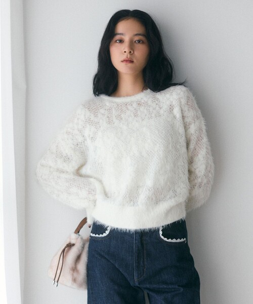 Firsthand(ファーストハンド)の「Firsthand/ファーストハンド 限定展開 フェザーヤーン 透かし編み ニットプルオーパー(ニット/セーター・レディース・ピンク/オフホワイト/ブラック・FREE)」の5枚目の写真
