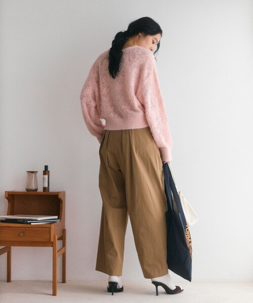 Firsthand(ファーストハンド)の「Firsthand/ファーストハンド 限定展開 フェザーヤーン 透かし編み ニットプルオーパー(ニット/セーター・レディース・ピンク/オフホワイト/ブラック・FREE)」の13枚目の写真