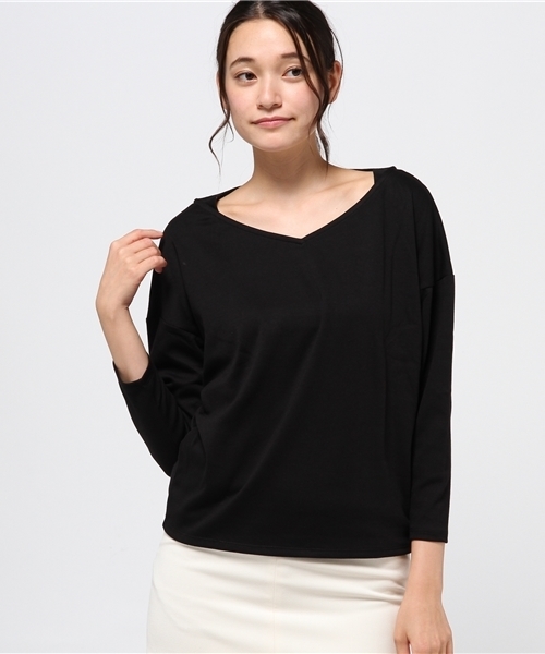 earth music&ecology(アースミュージックアンドエコロジー)の「【2016Autumn】Vネックドロップショルダープルオーバー(Tシャツ/カットソー・レディース・アイボリー/ブラック/ネイビー/ライトグレー/キャメル/ボルドー・FREE)」の3枚目の写真