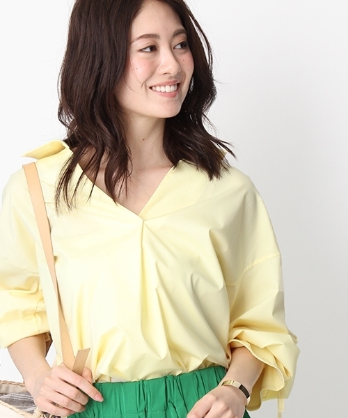 Andemiu（アンデミュウ）の「ソデボリュームヌケエリシャツ752361（シャツ/ブラウス・レディース・イエロー/ライトブルー/ピンク/ホワイト/ブルー/ライトグレー・FREE）」の5枚目の写真