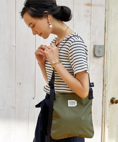 FREDRIK PACKERS（フレドリックパッカーズ）の「[WEB限定][別注][フレドリックパッカーズ]fredrik packers MONKS CB サコッシュ（ショルダーバッグ・レディース・ホワイト/ブラック/オリーブ/ベージュ/その他1・FREE）」の5枚目の写真