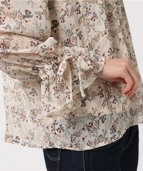 archives（アルシーヴ）の「花柄シャーリングプルオーバー（シャツ/ブラウス・レディース・ネイビー/ベージュ/ブラック・MEDIUM）」の8枚目の写真