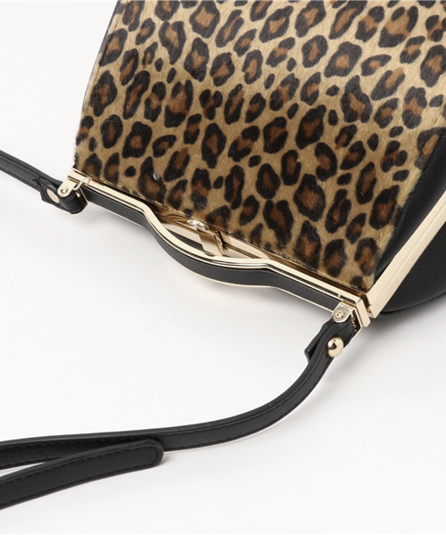 RAY CASSIN（レイカズン）の「がま口合皮ショルダーバッグ（ショルダーバッグ・レディース・A/ワイン・FREE）」の3枚目の写真