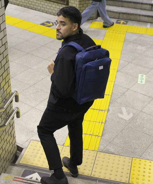 UNSTANDARD(アンスタンダード)の「UNSTANDARD スクエア PC バックパック リュック(バックパック/リュック・メンズ・ブラック/グレー/カーキ/ネイビー・FREE)」の4枚目の写真